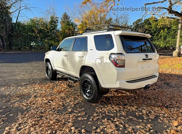 JTENU5JR9N6034636 2022 TOYOTA 4RUNNER White Przód prawy