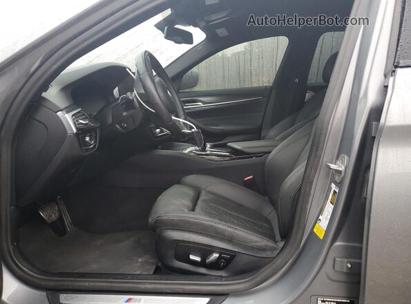 WBA53BH08PWY20750 2023 BMW 5 SERIES Gray Vista del salpicadero