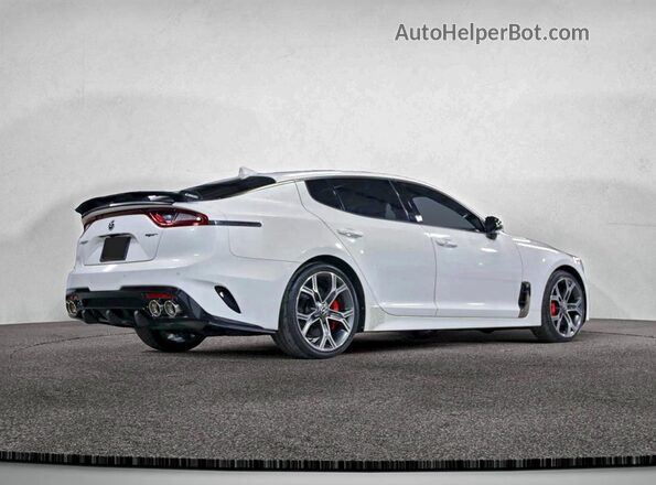 KNAE45LC3J6031896 2018 KIA STINGER White 