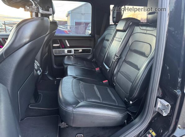 WDCYC7HJ7LX337075 2020 MERCEDES-BENZ G-CLASS Black წინა სალონის ხედი