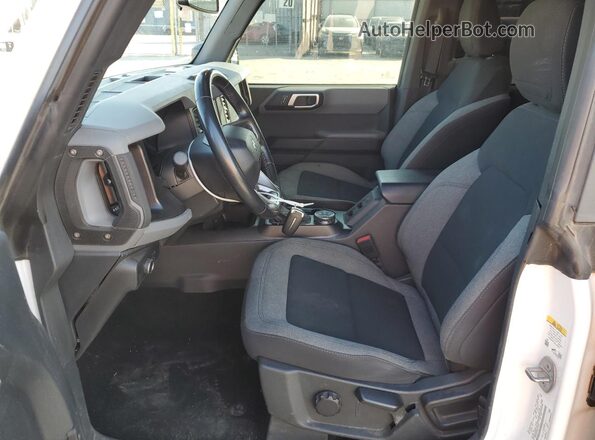 1FMDE5BH3NLB16572 2022 FORD BRONCO Белый Вид панели приборов