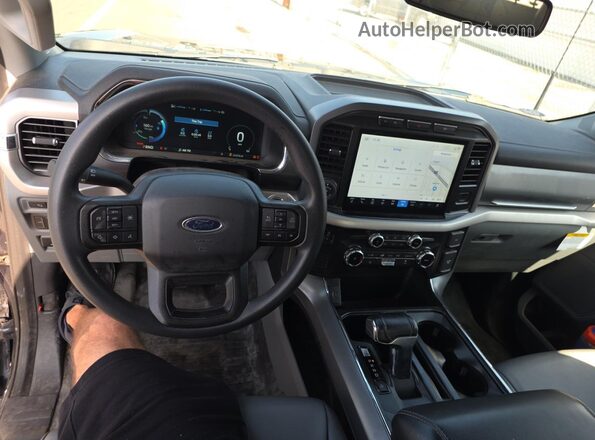 1FTVW1EL8NWG05272 2022 FORD F-150 LIGHTNING Blue 