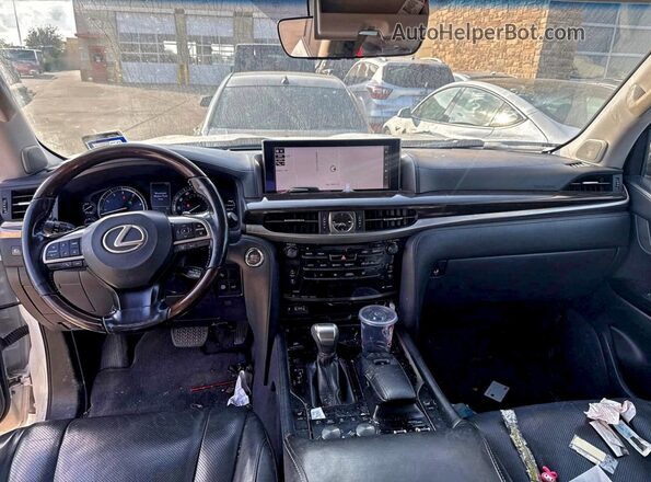 JTJHY7AX7J4263349 2018 LEXUS LX White Widok zestawu wskaźników