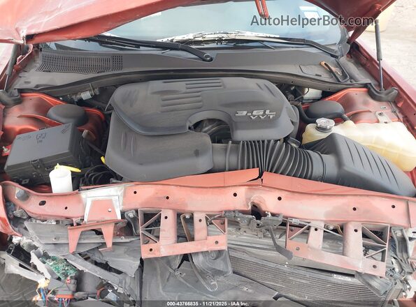 2C3CCAAG2MH661623 2021 CHRYSLER 300 Orange Вид ззаду