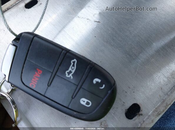 2C3CCAAG3LH239357 2020 CHRYSLER 300 Black 