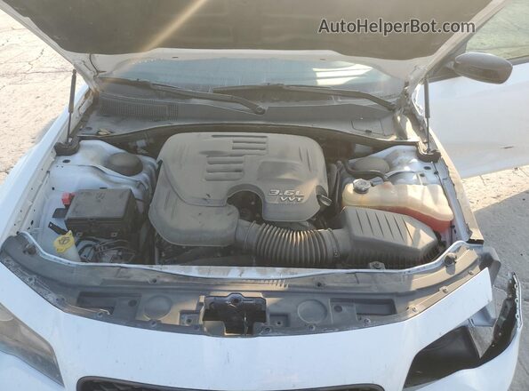2C3CCAAG3MH580193 2021 CHRYSLER 300 White Rear interior view