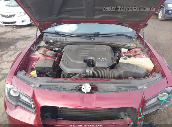 2C3CCAAG3NH236722 2022 CHRYSLER 300 Burgundy Rear view