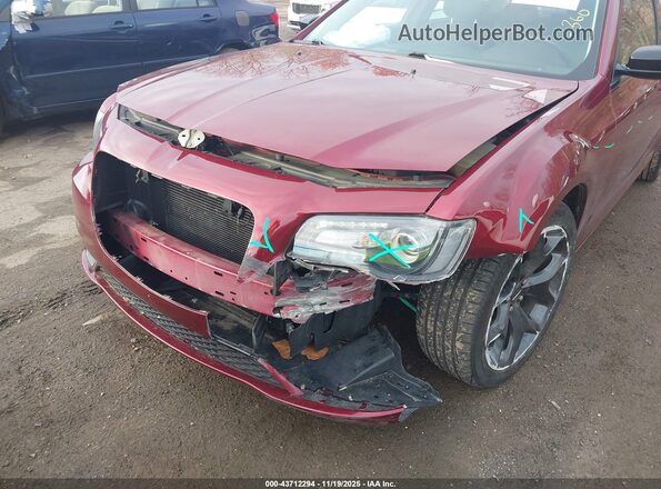 2C3CCAAG3NH236722 2022 CHRYSLER 300 Burgundy Front view