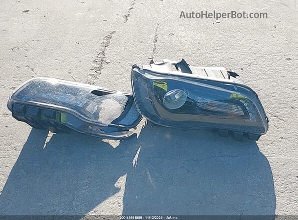 2C3CCAAG5LH230126 2020 CHRYSLER 300 Black Widok deski rozdzielczej