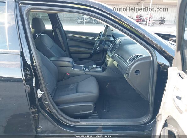 2C3CCAAG5LH230126 2020 CHRYSLER 300 Black Widok wnętrza z przodu