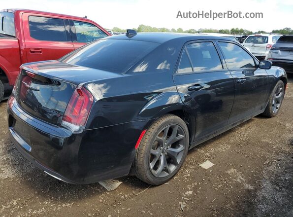 2C3CCABG0PH577366 2023 CHRYSLER 300 Черный Задняя правая четверть