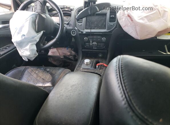 2C3CCABG1MH554268 2021 CHRYSLER 300 Black Dashboard view