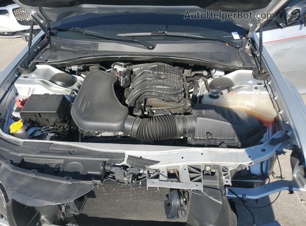 2C3CCABG1PH641138 2023 CHRYSLER 300 Silver Widok wnętrza z tyłu
