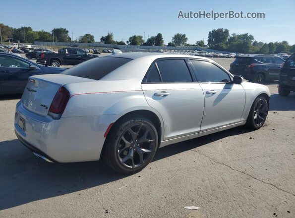2C3CCABG1PH641138 2023 CHRYSLER 300 Silver Tył prawy