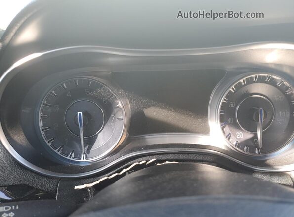2C3CCABG2MH589160 2021 CHRYSLER 300 Белый Вид щитка приборов