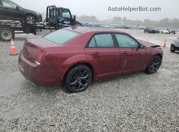 2C3CCABG2PH637020 2023 CHRYSLER 300 Красный Задняя правая четверть