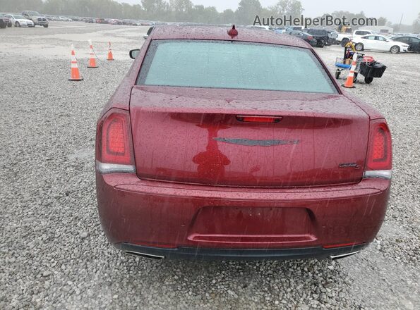 2C3CCABG2PH637020 2023 CHRYSLER 300 Красный Вид сзади