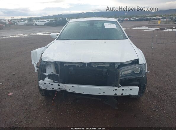 2C3CCABG4PH641036 2023 CHRYSLER 300 White Rear interior view