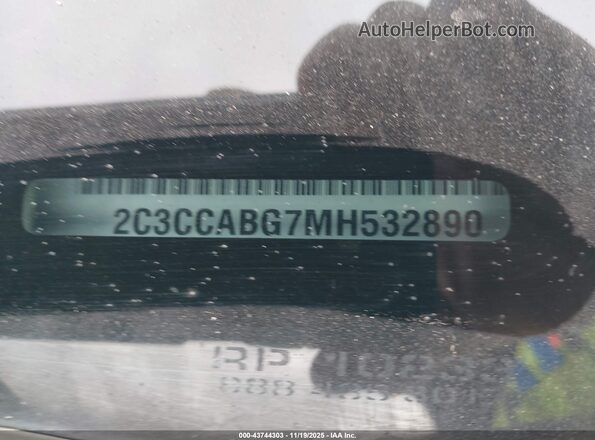 2C3CCABG7MH532890 2021 CHRYSLER 300 Серебряный Вид подкапотного пространства