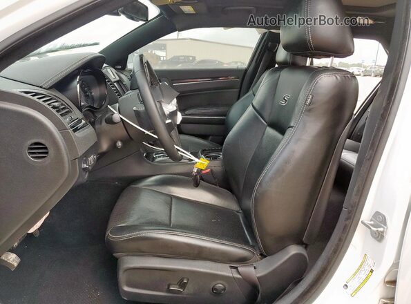 2C3CCABG7PH510022 2023 CHRYSLER 300 White Vista interior delantera