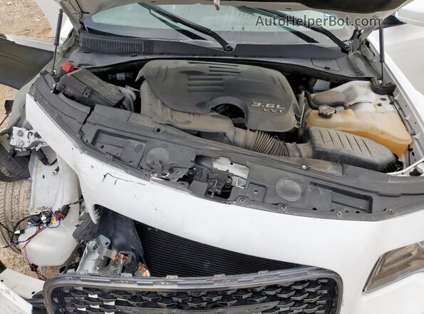 2C3CCABG7PH510022 2023 CHRYSLER 300 White Vista interior trasera