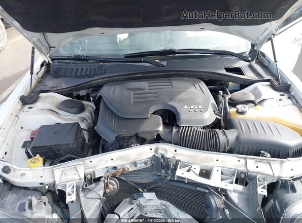 2C3CCABG9GH324921 2016 CHRYSLER 300 White Widok z tyłu