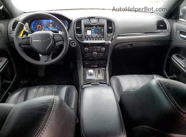 2C3CCABG9PH561070 2023 CHRYSLER 300 Серый Вид панели приборов