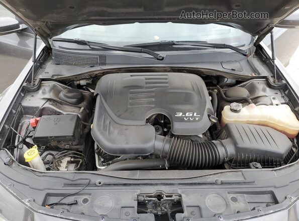 2C3CCABG9PH561070 2023 CHRYSLER 300 Серый Вид задней части салона
