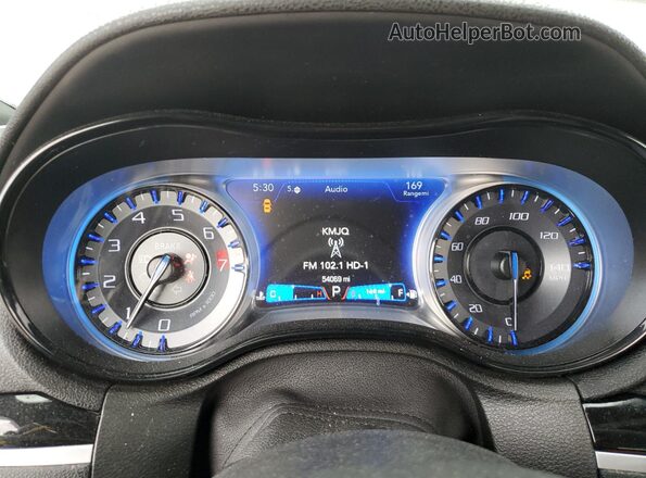 2C3CCABG9PH561070 2023 CHRYSLER 300 Серый Вид щитка приборов
