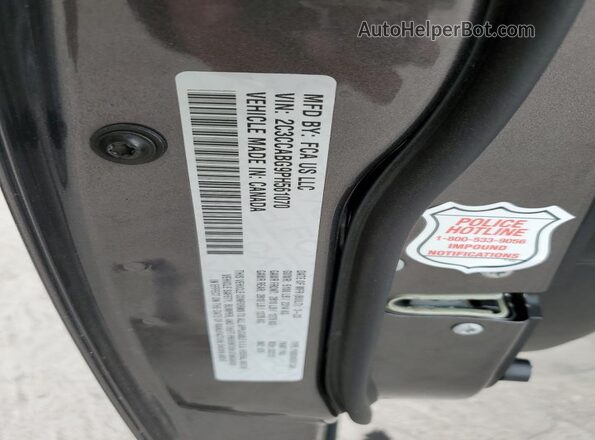 2C3CCABG9PH561070 2023 CHRYSLER 300 Серый Вид подкапотного пространства