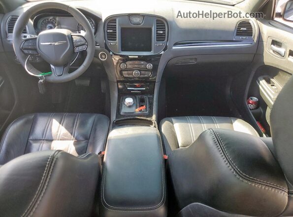 2C3CCABGXPH566049 2023 CHRYSLER 300 Charcoal Вид панелі приладів
