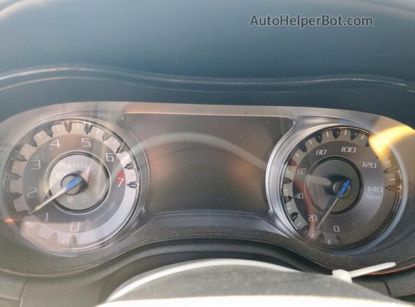 2C3CCABGXPH566049 2023 CHRYSLER 300 Charcoal Вид щитка приладів