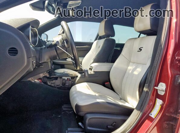 2C3CCABTXMH669058 2021 CHRYSLER 300 Темно-бордовый Вид салона спереди