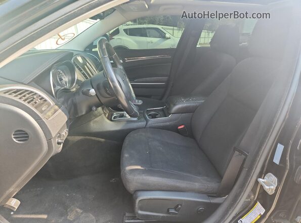 2C3CCAEG8LH124456 2020 CHRYSLER 300 Черный Вид салона спереди