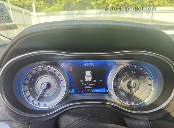2C3CCAEG8LH124456 2020 CHRYSLER 300 Черный Вид щитка приборов