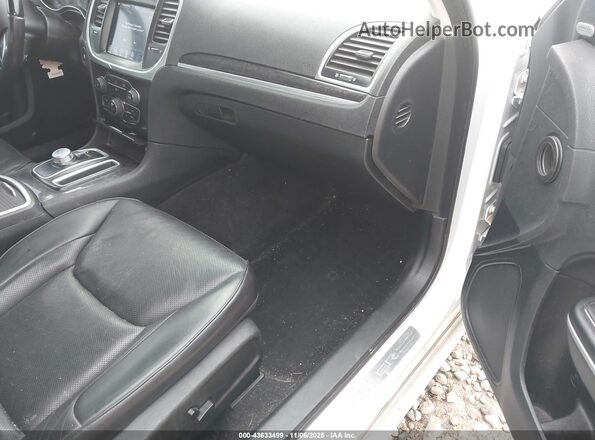 2C3CCAKG5LH112298 2020 CHRYSLER 300 White Widok wnętrza z przodu