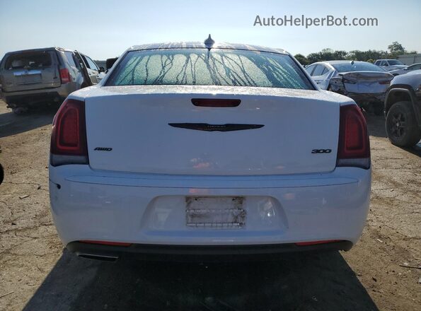 2C3CCARG1NH134579 2022 CHRYSLER 300 White Widok z tyłu