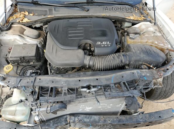 2C3CDXBG4HH627039 2017 DODGE CHARGER White Вид задньої частини салону