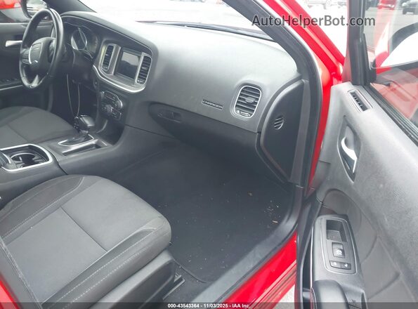 2C3CDXBG4NH266374 2022 DODGE CHARGER Красный Вид салона спереди