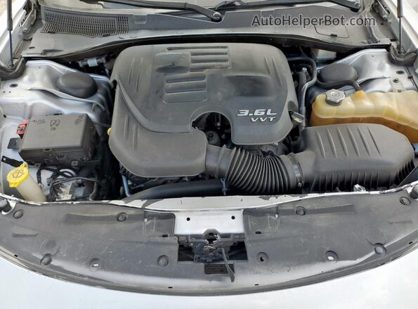 2C3CDXBG7KH709712 2019 DODGE CHARGER Silver Widok wnętrza z tyłu