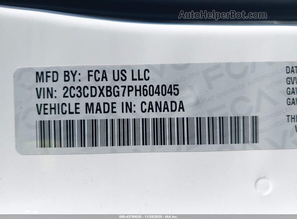 2C3CDXBG7PH604045 2023 DODGE CHARGER White Vista del compartimento del motor