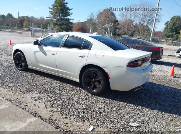 2C3CDXHG7GH186903 2016 DODGE CHARGER White Rear left