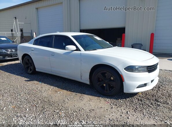 2C3CDXHG7GH186903 2016 DODGE CHARGER White Front view