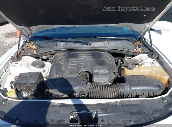 2C3CDXHG7GH186903 2016 DODGE CHARGER White Rear view