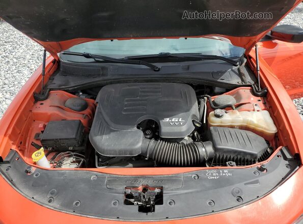2C3CDXHG7LH195949 2020 DODGE CHARGER Orange Вид задньої частини салону