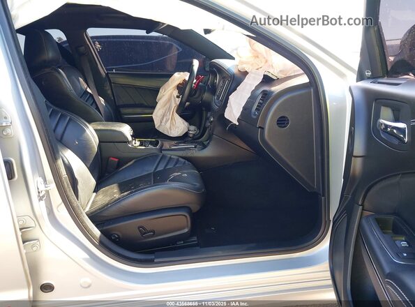 2C3CDXL9XNH184911 2022 DODGE CHARGER Silver Widok wnętrza z przodu