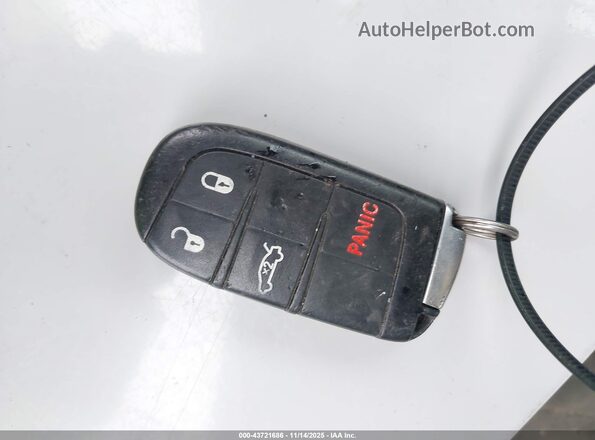 2C3CDZAG6GH336313 2016 DODGE CHALLENGER Белый Вид панели приборов