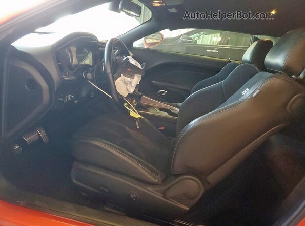 2C3CDZBT1LH188979 2020 DODGE CHALLENGER Orange Widok wnętrza z przodu