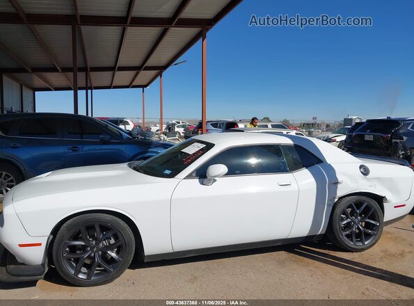 2C3CDZBT1NH242767 2022 DODGE CHALLENGER White 360 interior view