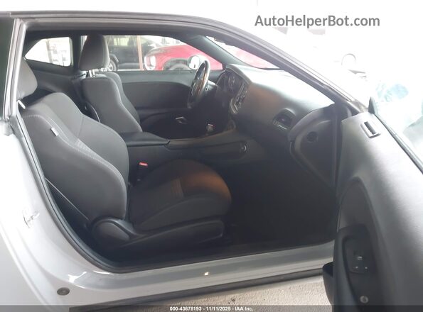 2C3CDZJG1NH206579 2022 DODGE CHALLENGER Gray Vista interior delantera